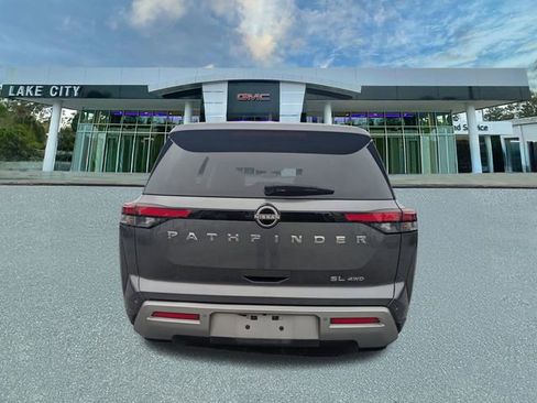 Used 2022 Nissan Pathfinder SL w/ Cargo Package image 4