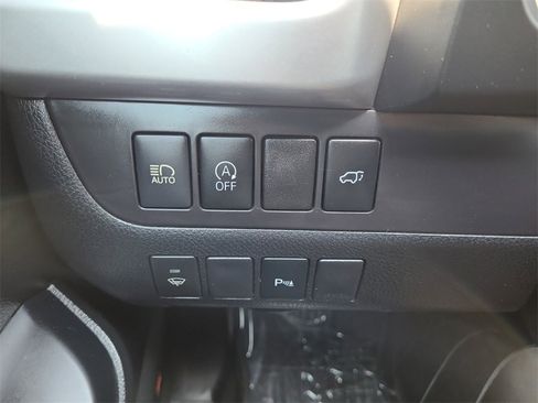 Used 2019 Toyota Highlander Limited image 28