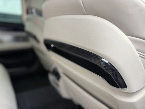 Used 2019 BMW 750i xDrive w/ Executive Package AWD/4WD image 34
