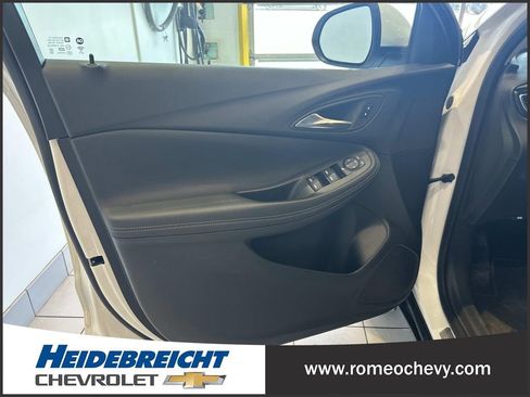 Used 2023 Buick Encore GX Preferred w/ Cold Weather Comfort Package FWD image 10