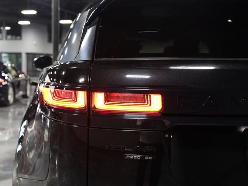 Used 2019 Land Rover Range Rover Velar R-Dynamic SE AWD/4WD image 39