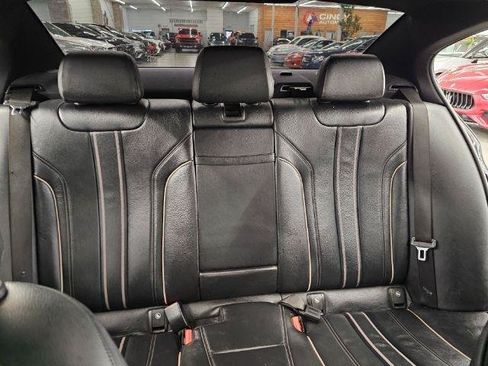 Used 2019 BMW 530i xDrive w/ Convenience Package AWD/4WD image 12