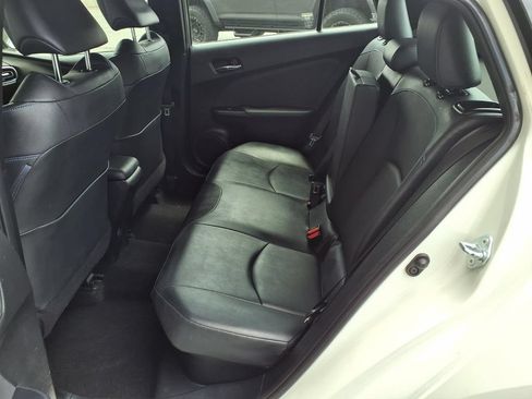 Certified 2016 Toyota Prius Three Touring FWD image 22