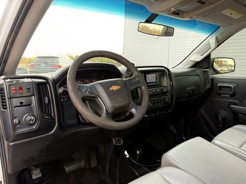 Used 2015 Chevrolet Silverado 1500 W/T w/ Trailering Package image 18