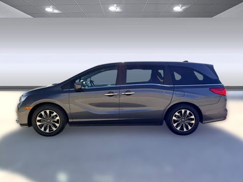 Used 2024 Honda Odyssey EX-L image 2
