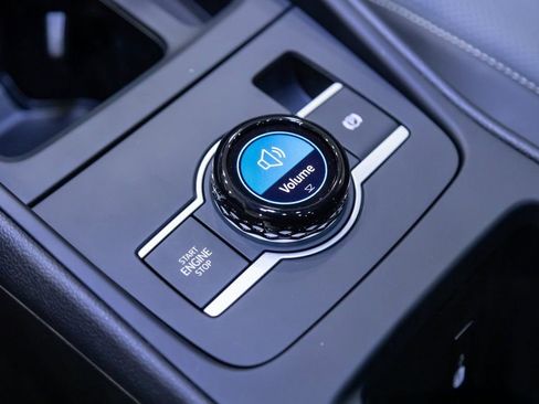 New 2026 Volkswagen Tiguan SE image 18