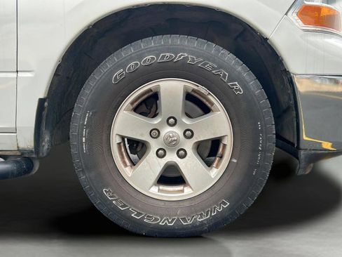 Used 2012 RAM 1500 Classic SLT RWD image 30
