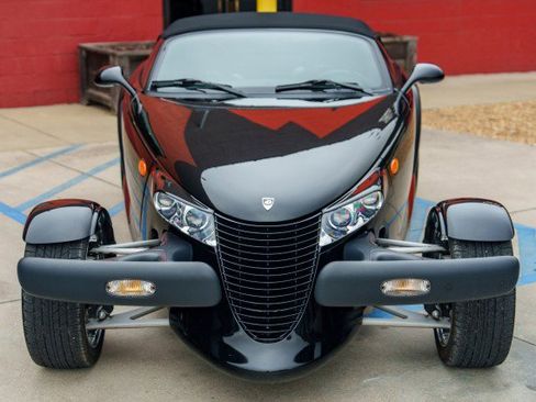 Used 2000 Plymouth Prowler image 28