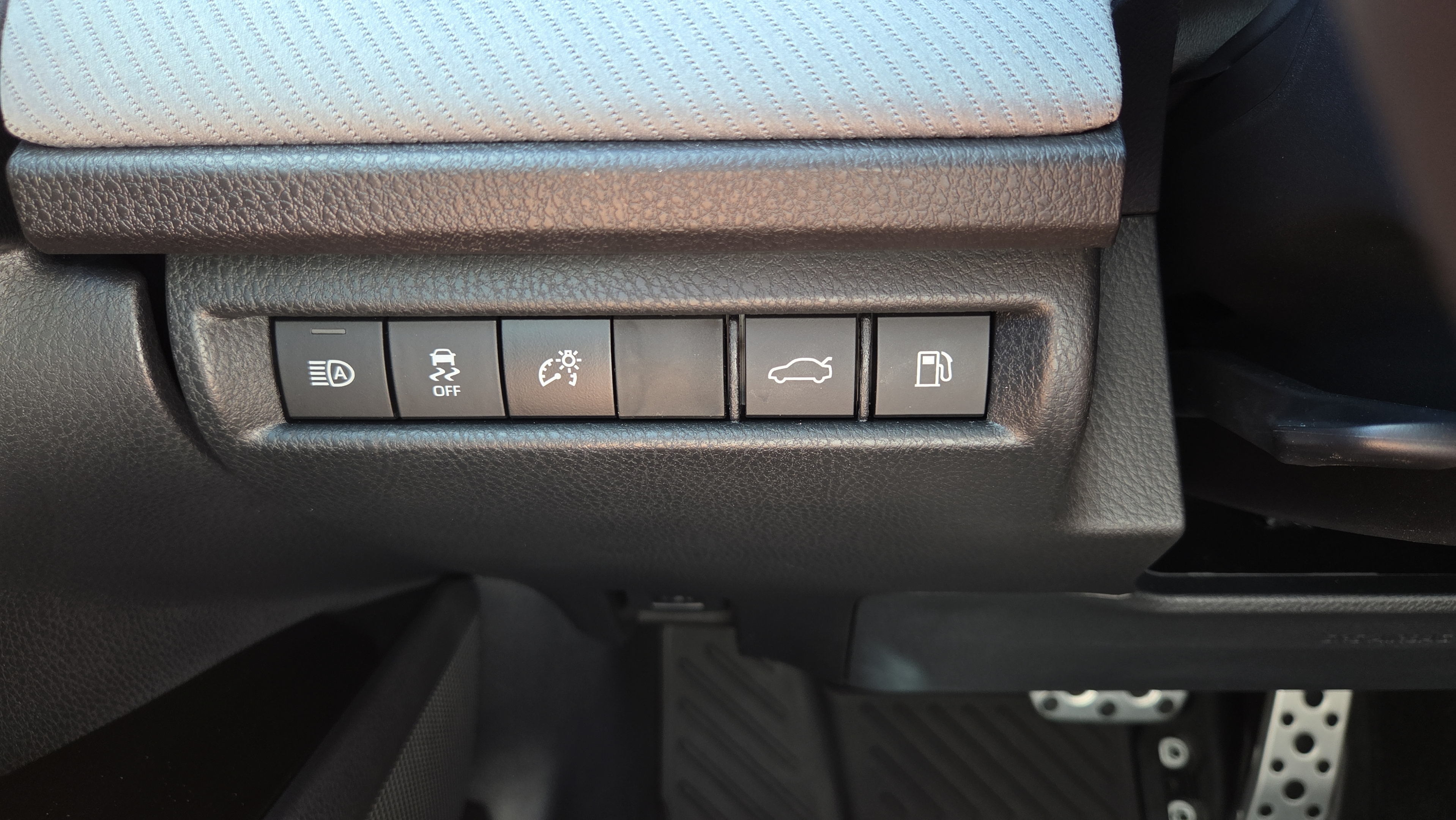 Certified 2026 Toyota Camry SE FWD image 21