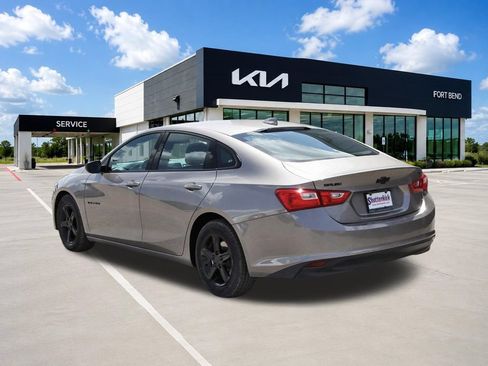 Used 2023 Chevrolet Malibu LT FWD image 7