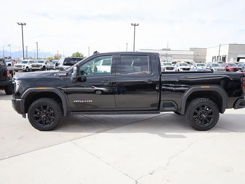 Used 2024 GMC Sierra 3500 AT4 w/ AT4 Premium Plus Package image 3