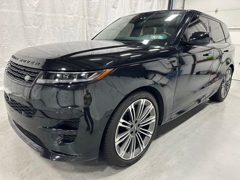 Used 2024 Land Rover Range Rover Sport Dynamic SE AWD/4WD image 3