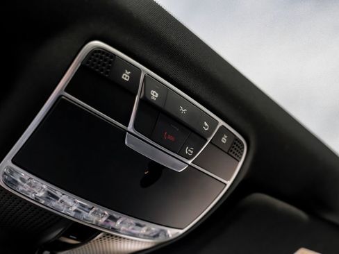 Used 2019 Mercedes-Benz S 560 4MATIC Sedan image 28