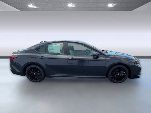 New 2026 Toyota Camry Hybrid image 9