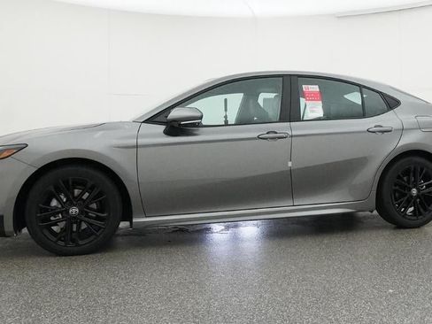 New 2026 Toyota Camry SE FWD image 18