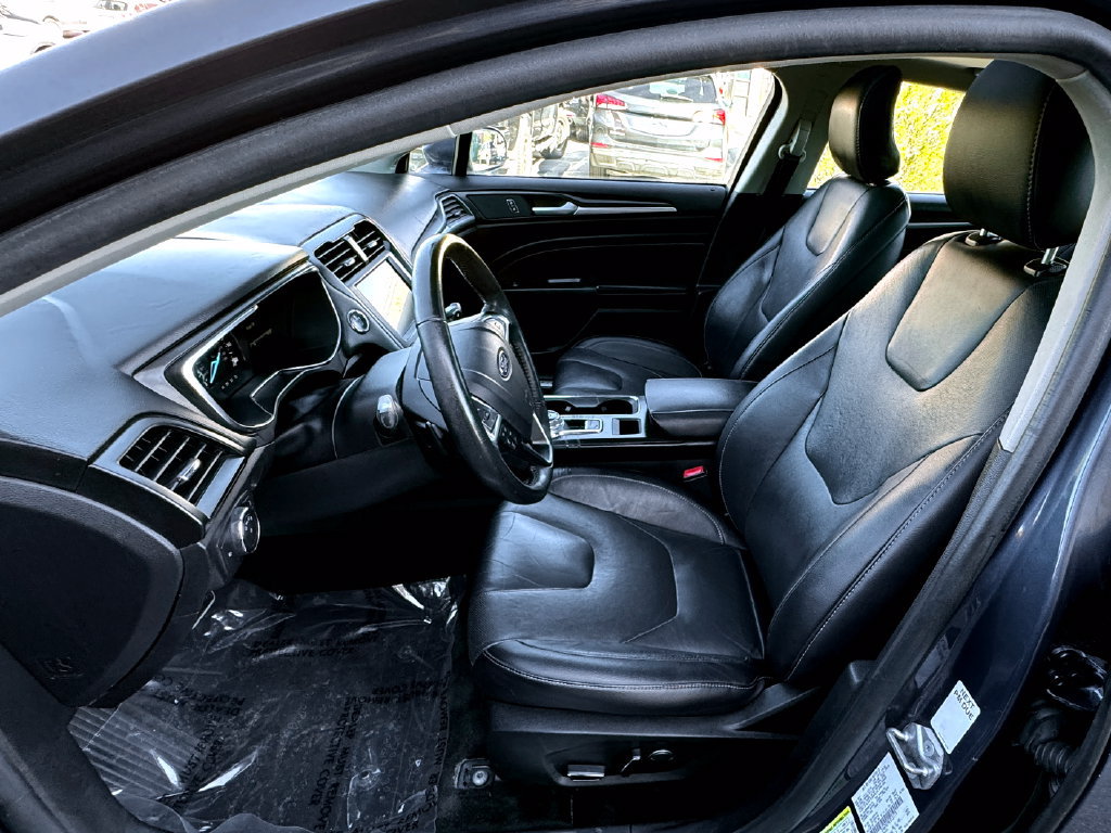 Used 2018 Ford Fusion Titanium AWD/4WD image 19