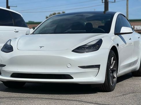Used 2021 Tesla Model 3 Standard Range Plus image 13