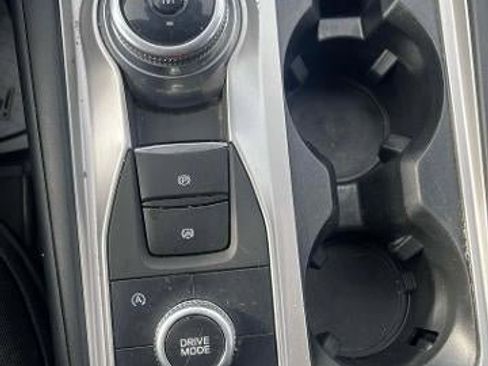 Used 2020 Ford Explorer XLT w/ Comfort Package image 6