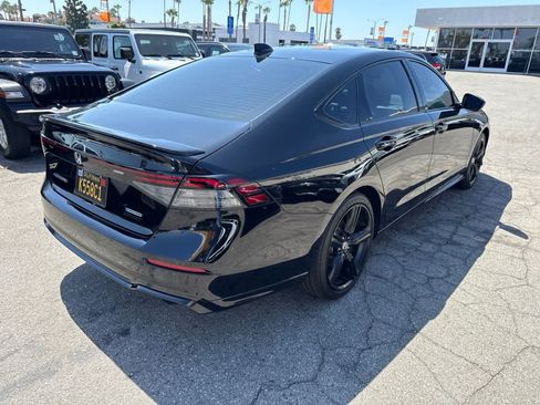 Used 2025 Honda Accord Sport image 13