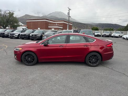 Used 2019 Ford Fusion Titanium AWD/4WD image 2