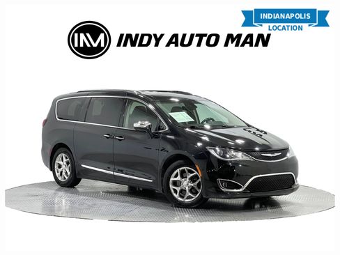 Used 2019 Chrysler Pacifica Limited FWD image 1
