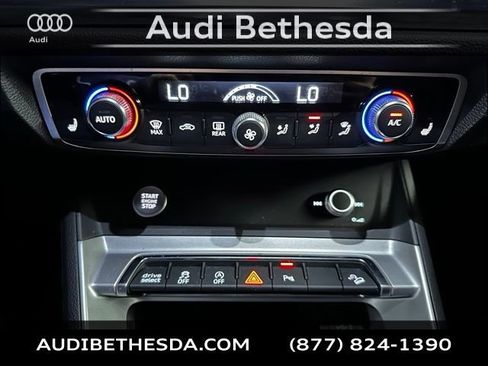 Used 2020 Audi Q3 2.0T Premium w/ Convenience Package AWD/4WD image 24