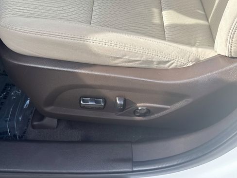 Used 2018 Hyundai Santa Fe Sport w/ 2.4L Value Package 02 FWD image 15