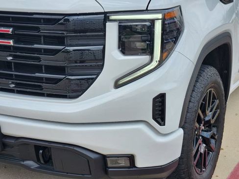 Used 2024 GMC Sierra 1500 Elevation AWD/4WD image 5
