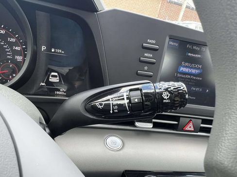 Certified 2023 Hyundai Elantra SEL w/ Preferred Accessory Package FWD image 23