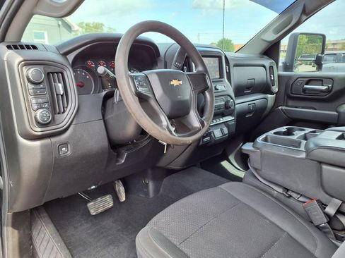 Used 2020 Chevrolet Silverado 2500 Custom w/ Custom Value Package AWD/4WD image 21