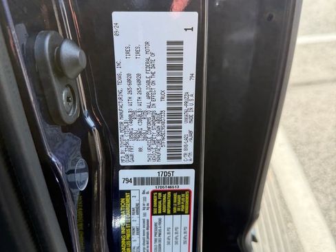 Used 2025 Toyota Tundra Platinum AWD/4WD image 9
