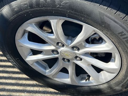 Used 2020 Chevrolet Equinox LT image 17