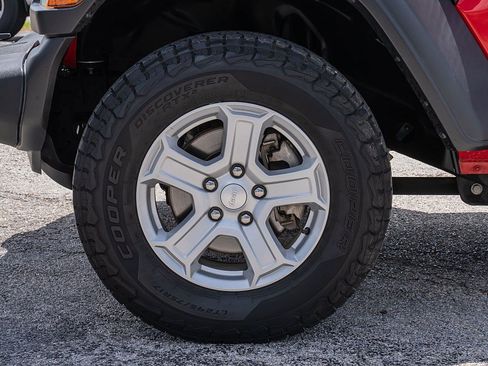 Used 2021 Jeep Wrangler Unlimited Sport AWD/4WD image 34