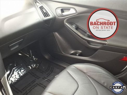 Used 2015 Ford Focus Titanium w/ Titanium Technology Package image 24