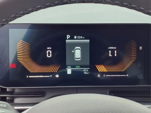 New 2026 Kia Carnival FWD image 13