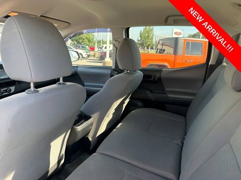 Used 2017 Toyota Tacoma SR w/ SR Convenience Package RWD image 8