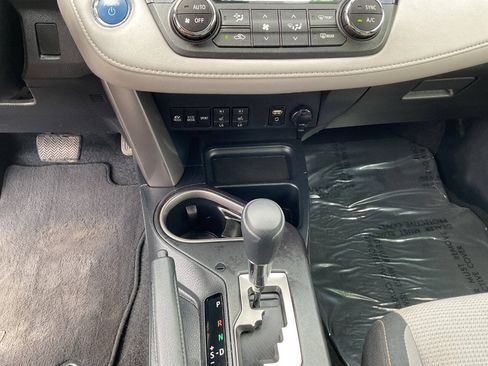 Used 2018 Toyota RAV4 XLE w/ Convenience Package AWD/4WD image 24