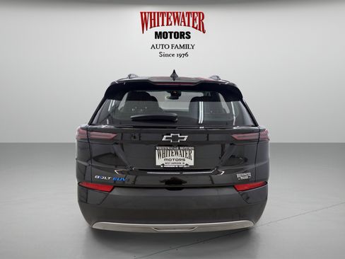 Used 2023 Chevrolet Bolt EUV LT image 3
