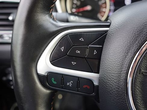 Certified 2019 Jeep Compass Limited image 32