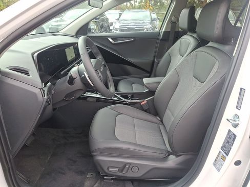 New 2025 Kia Niro Wind w/ Wind Preserve Package image 14