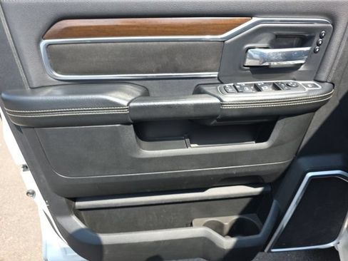 Used 2022 RAM 3500 Laramie AWD/4WD image 25