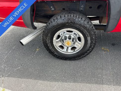 Used 2006 Chevrolet Silverado 2500 LT w/ Heavy-Duty Power Package RWD image 18