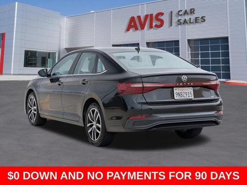 Used 2025 Volkswagen Jetta SE FWD image 9