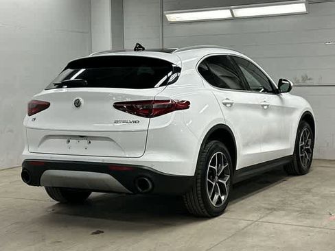 Used 2018 Alfa Romeo Stelvio Ti AWD/4WD image 33