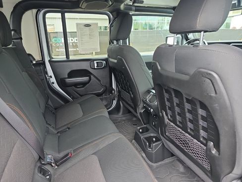 Used 2022 Jeep Gladiator Mojave w/ Trailer Tow Package image 10