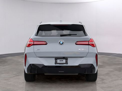 Used 2025 BMW X3 xDrive30i AWD/4WD image 6