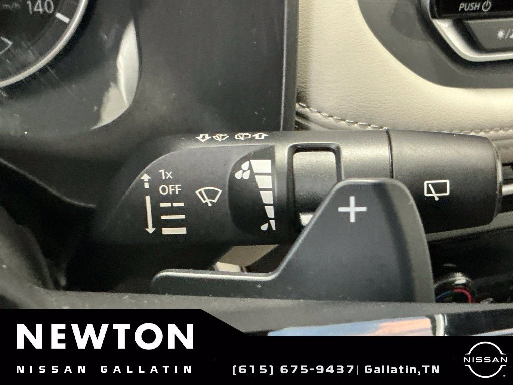 Used 2023 Nissan Rogue SV FWD image 28