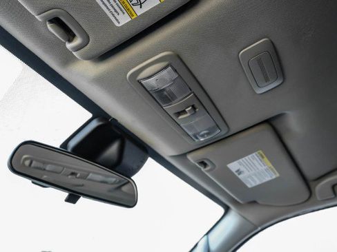 Used 2022 Nissan Frontier S image 35