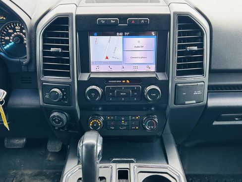 Used 2019 Ford F150 XLT w/ Equipment Group 302A Luxury AWD/4WD image 18