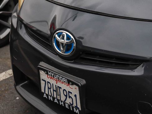 Used 2010 Toyota Prius Five FWD image 3